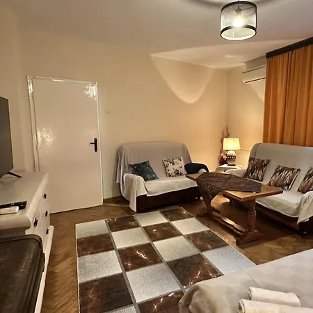 Apartamento за гости никиа в центъра с изглед към врачанския балкан Nikia Cityscape & Mountain Escape *