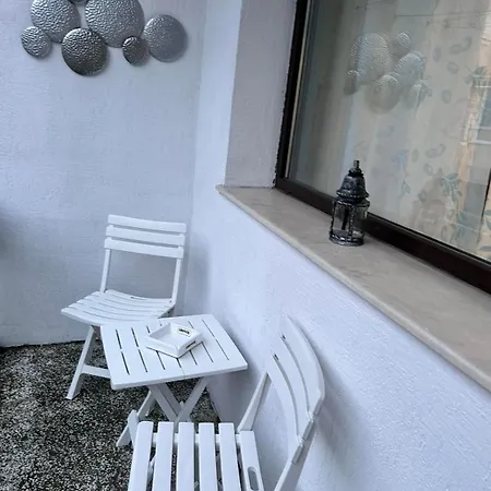 Apartamento за гости никиа в центъра с изглед към врачанския балкан Nikia Cityscape & Mountain Escape *