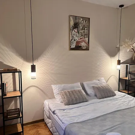 за гости никиа в центъра с изглед към врачанския балкан Nikia Cityscape & Mountain Escape Apartamento *