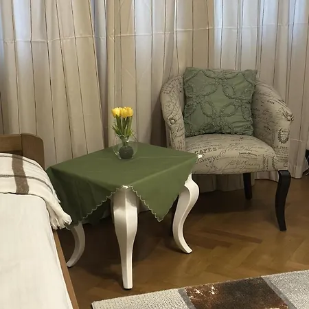 Apartamento за гости никиа в центъра с изглед към врачанския балкан Nikia Cityscape & Mountain Escape Vratsa